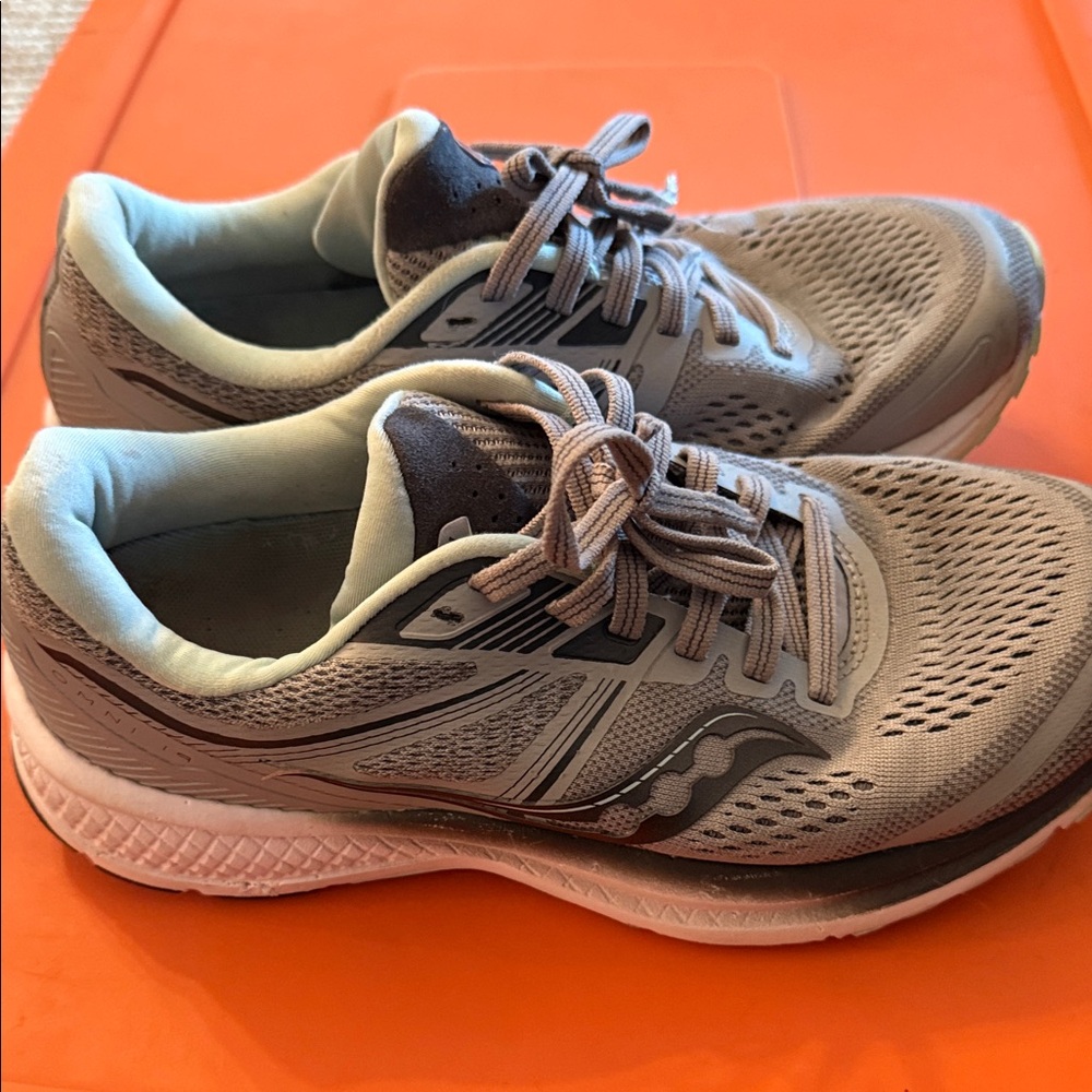 Saucony Omni 19 Everun Women’s Size 7 Shoes‎